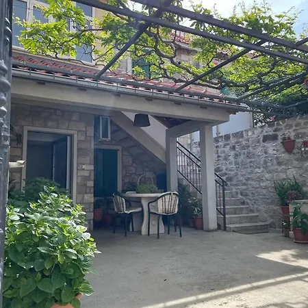 Apartment Ivica *